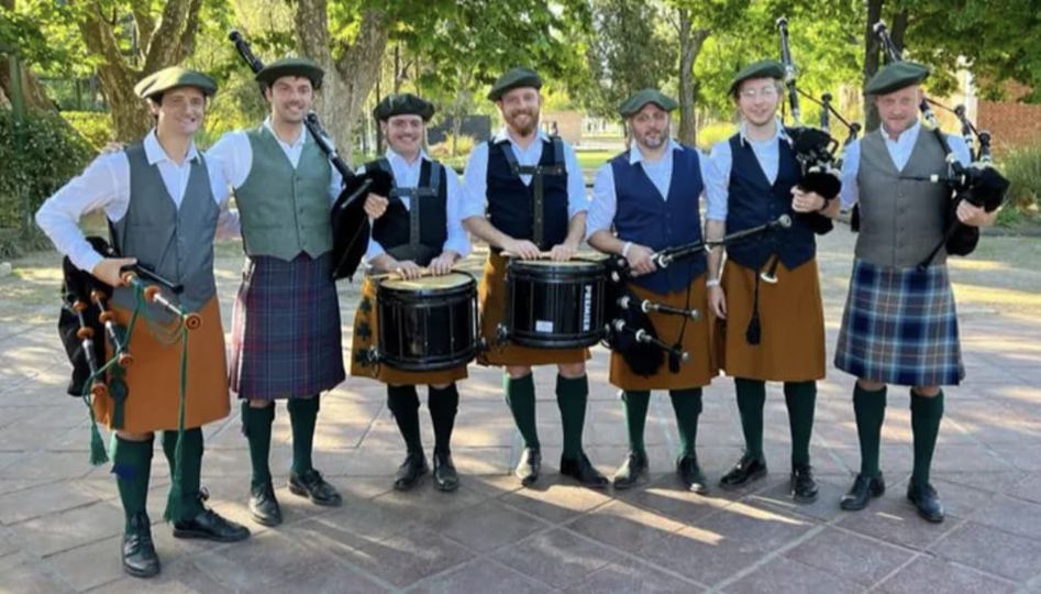 The Eamon Bulfin Legacy Pipe Band from Argentina will join us in Newcastle on Easter Monday